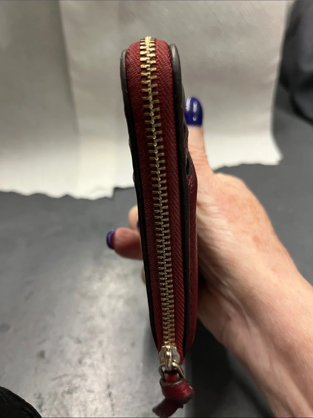 EUC kate spade Deep Burgundy Knot  Leather Card Case with Keyring
